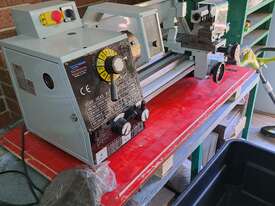 AL250G METAL LATHE - picture0' - Click to enlarge