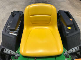 John Deere Z425 Zero Turn Lawn Equipment - picture1' - Click to enlarge