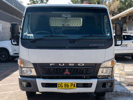 12/2007 Mitsubishi Canter Fuso 7/800 Tipper Truck with HIAB 2d White 3.9L Turbo Diesel - picture0' - Click to enlarge