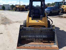 CATERPILLAR 216B3LRC Skid Steer Loaders - picture0' - Click to enlarge