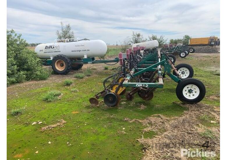 Used 2008 Excel Stubble Warrior Cultivator Fertiliser Plough Fertliser Cart TowBehind 12m width