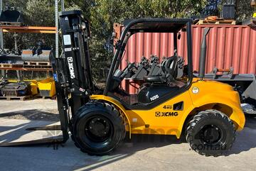 XCMG (4x4) 3.5T All-Terrain Forklift Buggy 4WD Civil Spec