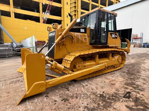 Caterpillar D6GII Bulldozer  Low track Machine Ex Japan 4507.3 Hours