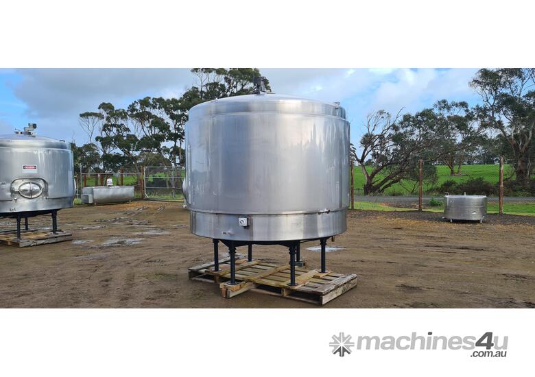 caption 7000lt STAINLESS STEEL TANK, MILK VAT