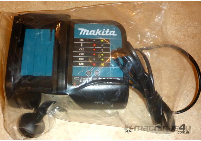 New makita DC18SD Power Tool Batteries Chargers in