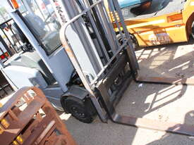 JUNGHEINRICH EFG216K FORKLIFT - picture1' - Click to enlarge