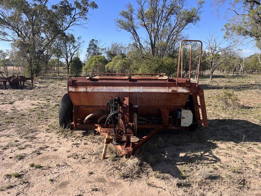 Used Napier Grasslands NAPIER GRASSLANDS 610 CART Tillage and Seeding