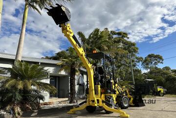   Hyload Mini Backhoe Loader
