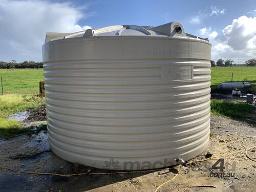 Poly Water Storage Tank