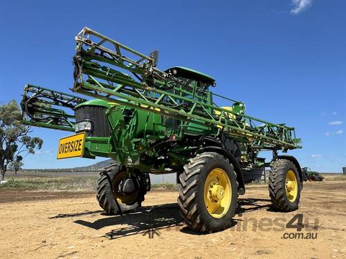 caption 2013 JOHN DEERE 4630 SPRAYER