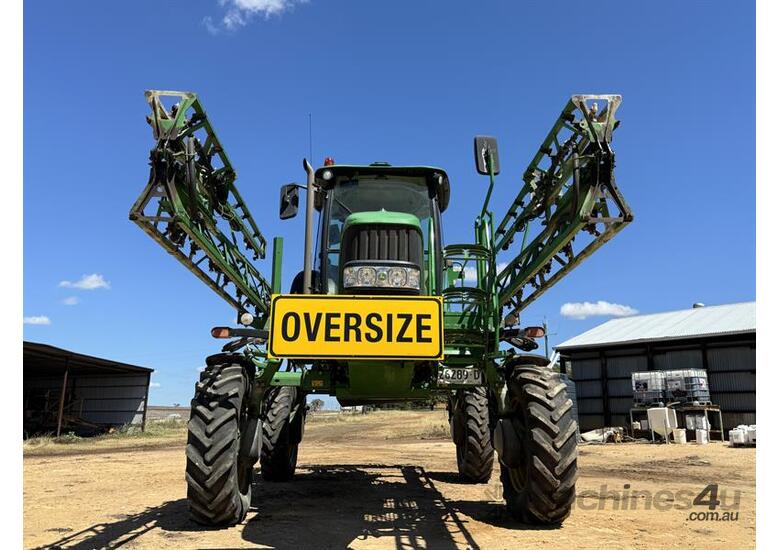 caption 2013 JOHN DEERE 4630 SPRAYER