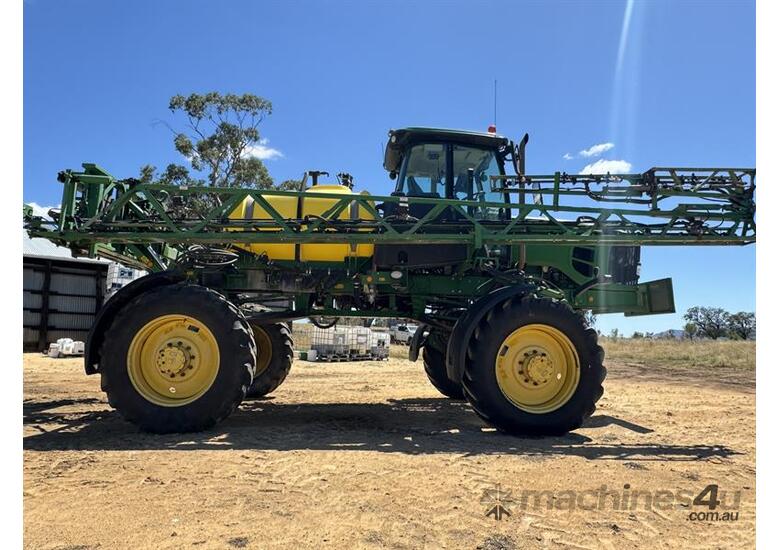caption 2013 JOHN DEERE 4630 SPRAYER