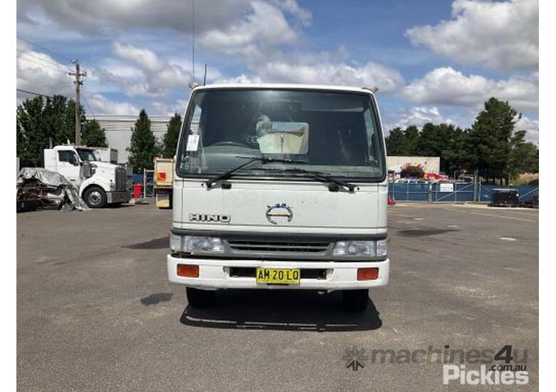 Buy Used 1999 Hino FB4J Fuel Tanker Truck in , - Listed on Machines4u