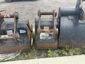 Set of CAT Excavator Buckets - picture0' - Click to enlarge