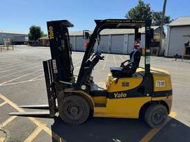 2011 Yale GDP25RK Forklift - picture2' - Click to enlarge