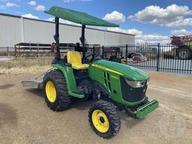 John Deere 3038e - picture0' - Click to enlarge