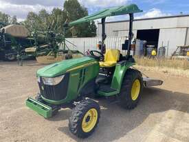 John Deere 3038e - picture1' - Click to enlarge