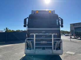 2014 Volvo FH16 Prime Mover - picture0' - Click to enlarge