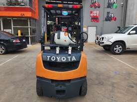 Toyota Forklift 2.5T Container Mast  - picture2' - Click to enlarge