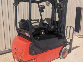 2012 Linde 1.6T Electric Forklift with Container Mast - picture0' - Click to enlarge