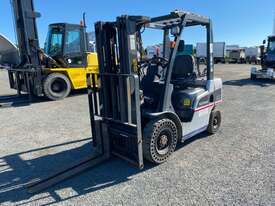 Nissan PIF2A25DU Container Mast Forklift - picture1' - Click to enlarge