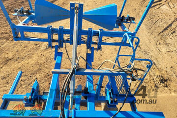 (7747) 2023 As-New Plastic Lifter (Toolamba, VIC)