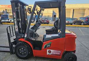 3.5T Heli G2 series Premium Electric 4 wheel forklift.