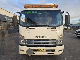 2015 ISUZU FRR 235 600 Medium 4x2 Service Pantech - picture1' - Click to enlarge