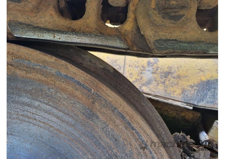 caption 1976 CATERPILLAR D7G DOZER WITH WINCH