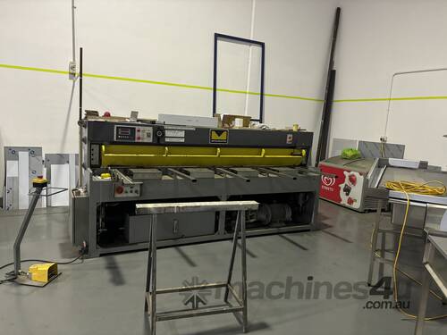 REDUCED! 2018 Metal Master 2.5MTR x 4mm Guillotine MUST GO!