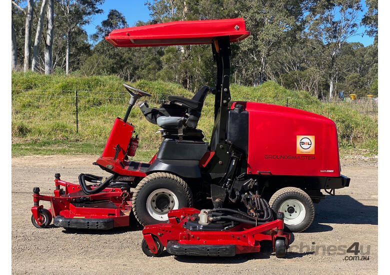 caption Toro GroundsMaster 4000 D Wide Area mower Lawn Equipment