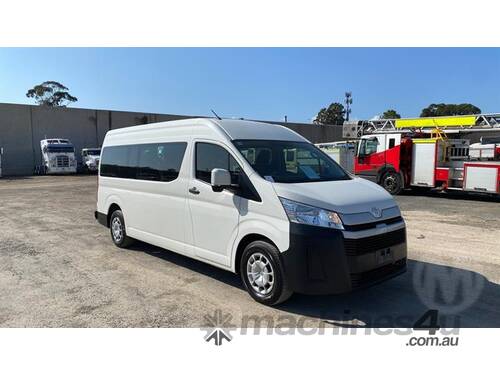 Toyota Hiace 12 Seater