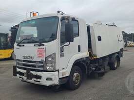 Isuzu FRR600 - picture0' - Click to enlarge