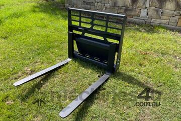 Barrett Forks Pallet Mini Loader