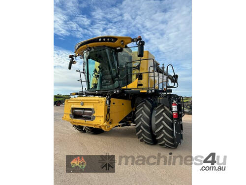 caption (8722) 2018 New Holland CR7.90 (Kadina, SA)