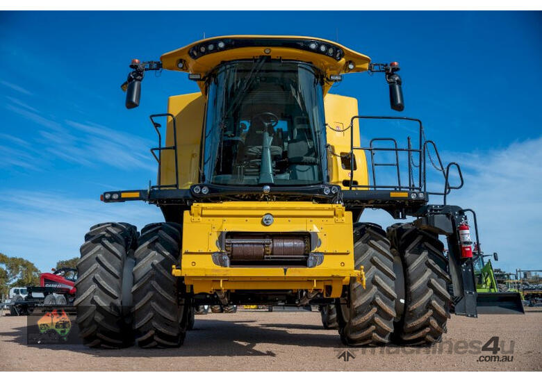 caption (8722) 2018 New Holland CR7.90 (Kadina, SA)