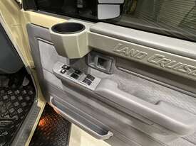 2023 Toyota LandCruiser GXL (4x4) Diesel Dual Cab Ute (MY24) - picture0' - Click to enlarge