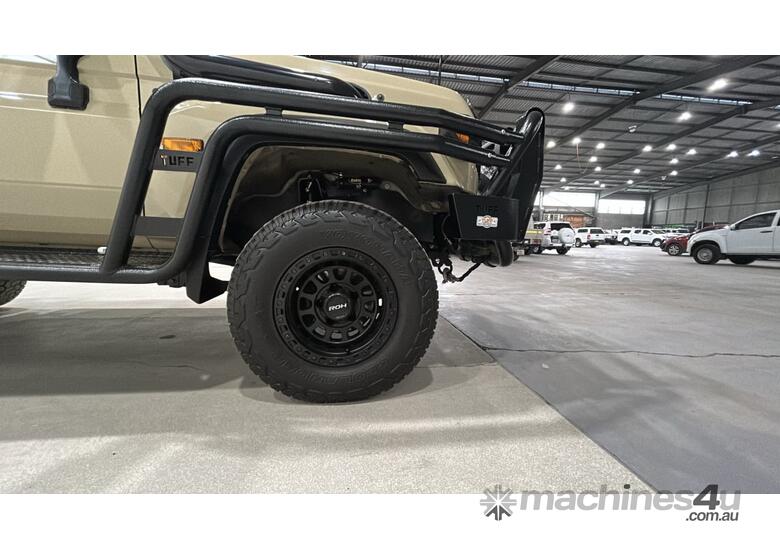caption 2023 Toyota LandCruiser GXL (4x4) Diesel Dual Cab Ute (MY24)