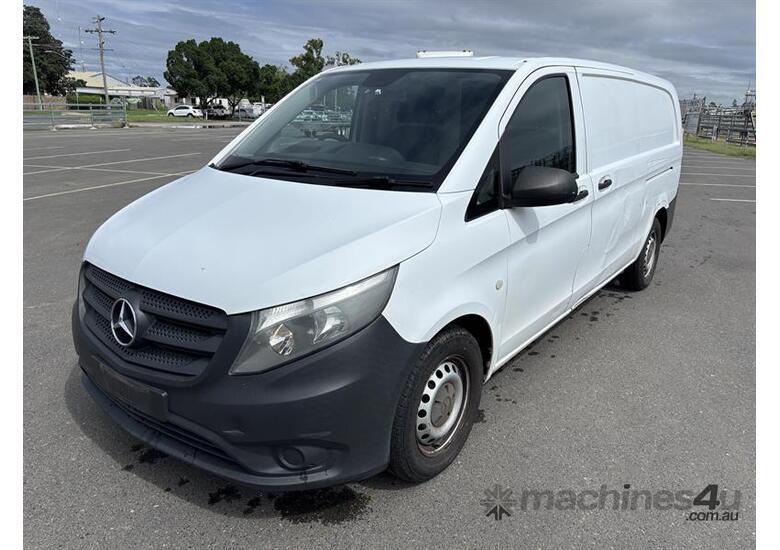 caption 2016 MERCEDES-BENZ VITO VAN