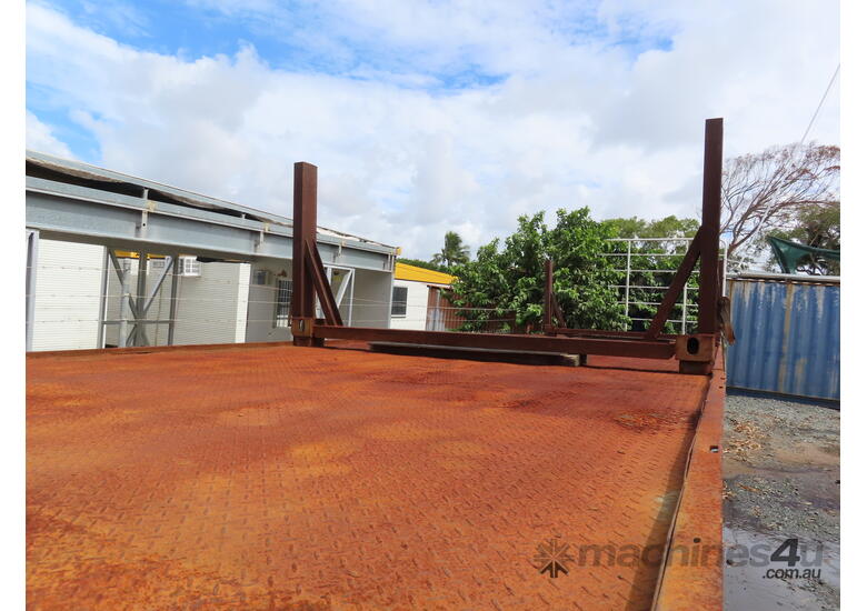 caption 1993 Freighter ST3 Tri Axle Flat Top B Trailer