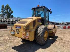 2012 Caterpillar Cs56  - picture2' - Click to enlarge