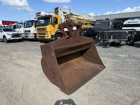 GP Tilt Bucket - picture0' - Click to enlarge