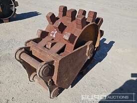 Compaction Wheel to suit 20T Excavator, 465mm Centers, 330mm Ears, 80mm Pins  - picture1' - Click to enlarge
