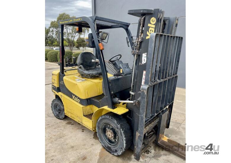 caption YALE GLP25TK Counterbalance Forklift