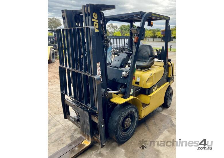 caption YALE GLP25TK Counterbalance Forklift