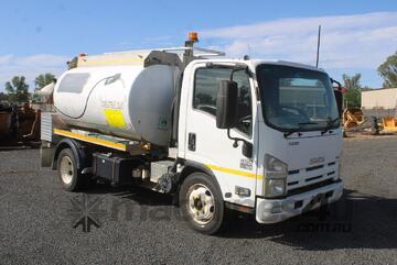 Isuzu 2013   NQR450