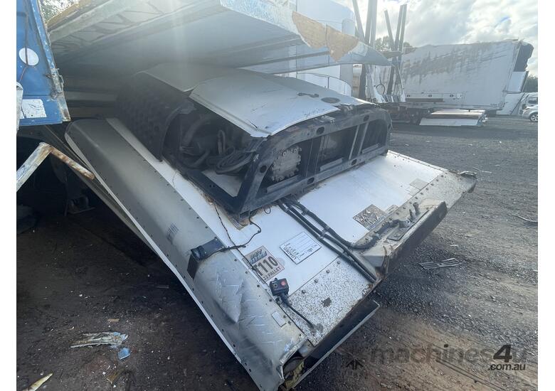 2008 Peki ST3 Tri Axle Refrigerated Pantech Trailer