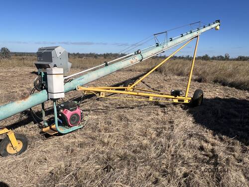 50ft x 9 Auger with Honda Motor