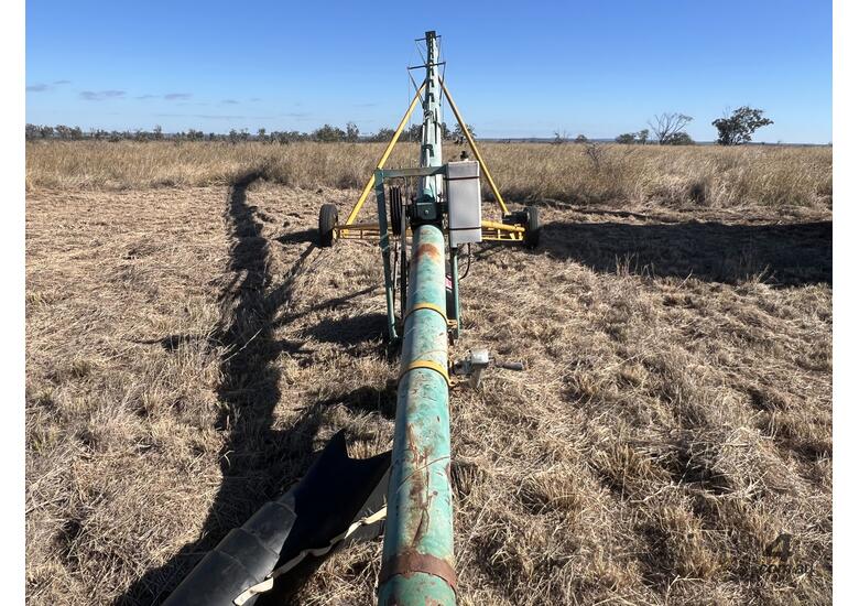 caption 50ft x 9 Auger with Honda Motor