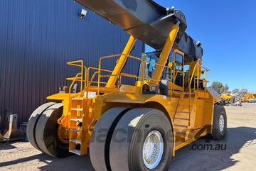 Omega RS65 - 45t Reach Stacker - Very Good Condition and Ready for Work